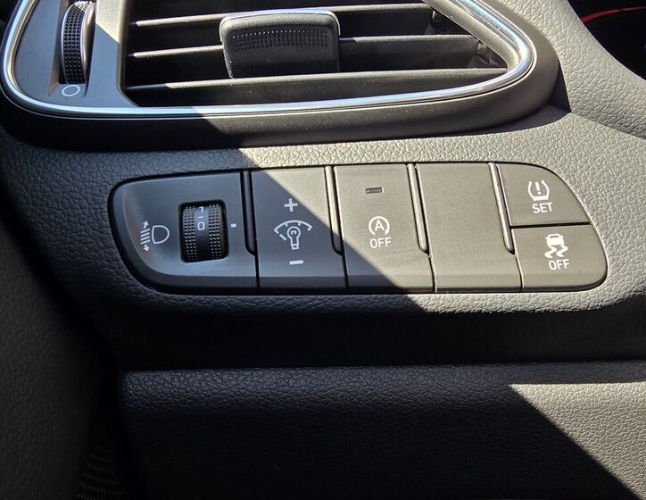 Hyundai i30 Kombi 998,0 73 kw