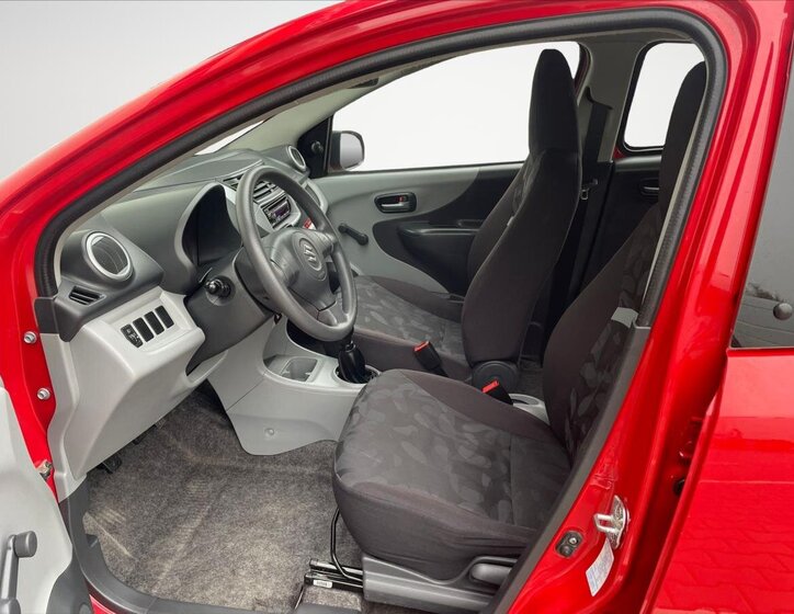 Suzuki Alto Hatchback 996,0 50 kw