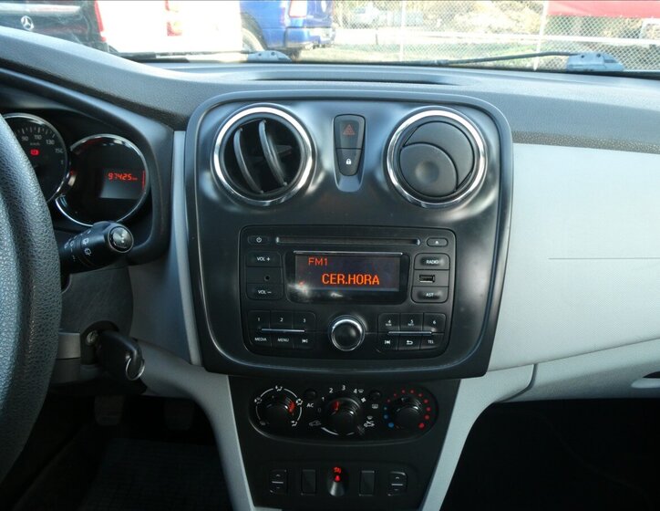 Dacia Sandero Hatchback 1,1 l 55 kw