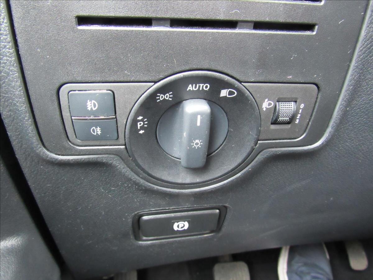 Mercedes-Benz Vito Kombi 2,1 l 100 kw