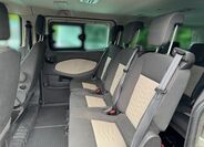 Ford Tourneo Custom 11