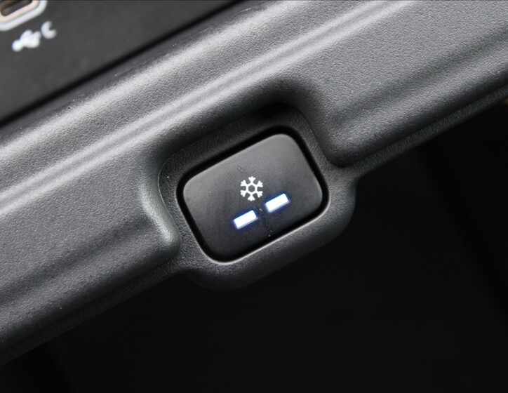 Land Rover Discovery 28