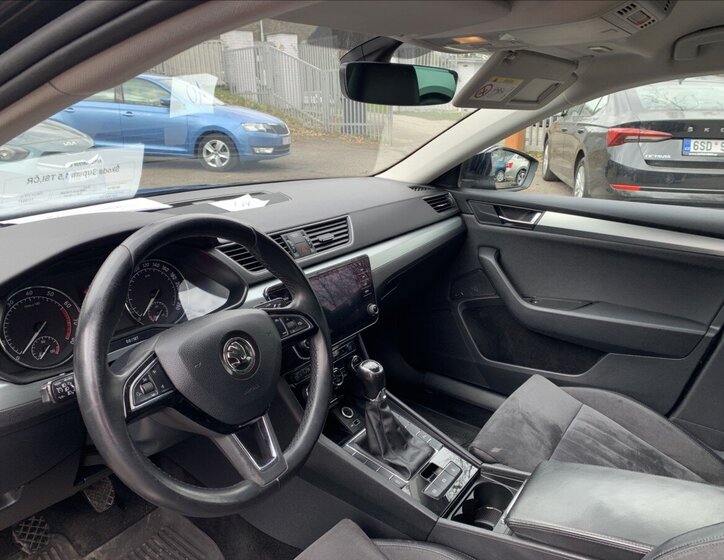 Škoda Superb Sedan / Limuzína 1,5 l 110 kw