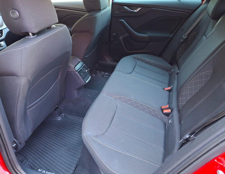 Škoda Kamiq SUV / Terénní 1,5 l 85 kw