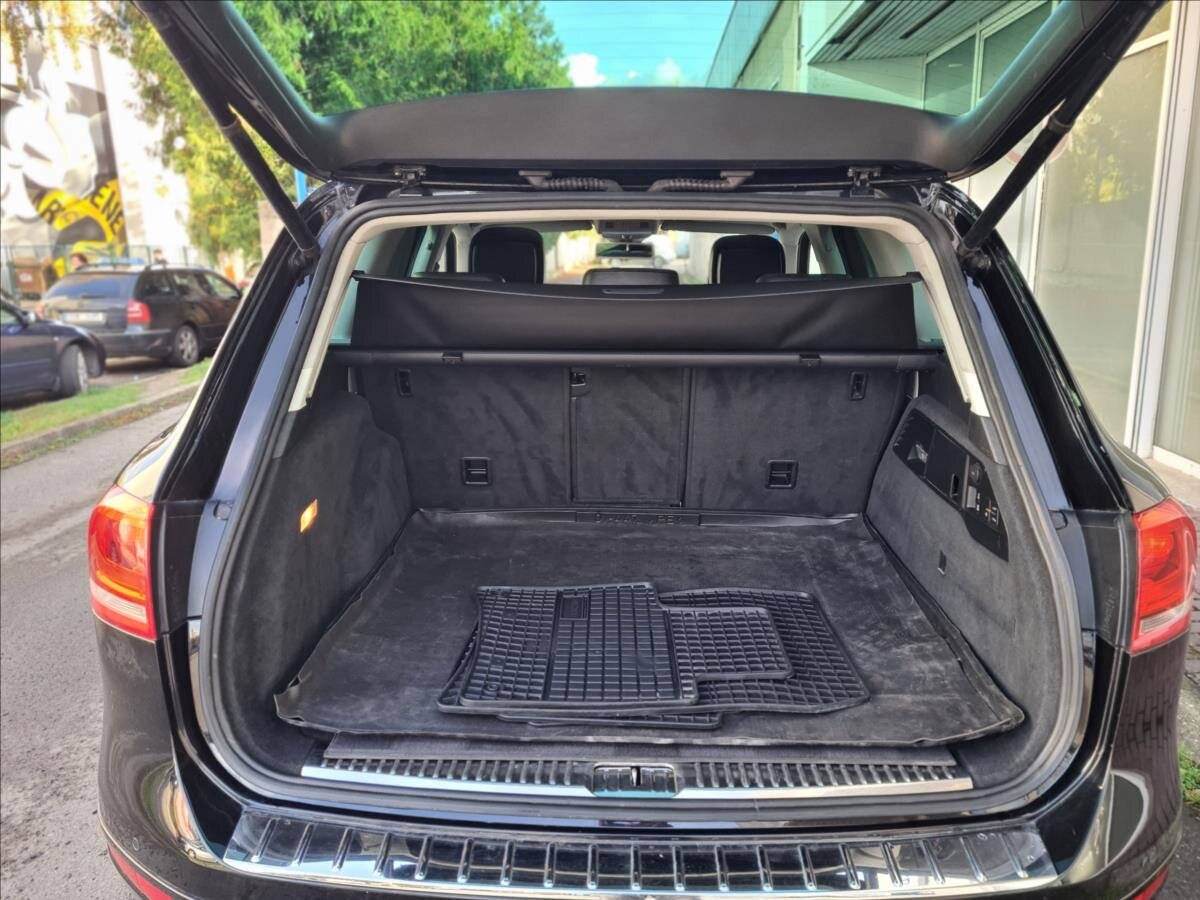 Volkswagen Touareg SUV 4,1 l 250 kw