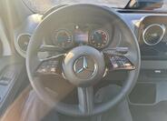 Mercedes-Benz Sprinter 14