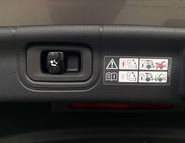 Mercedes-Benz Třídy C Sedan 1,5 l 150 kw