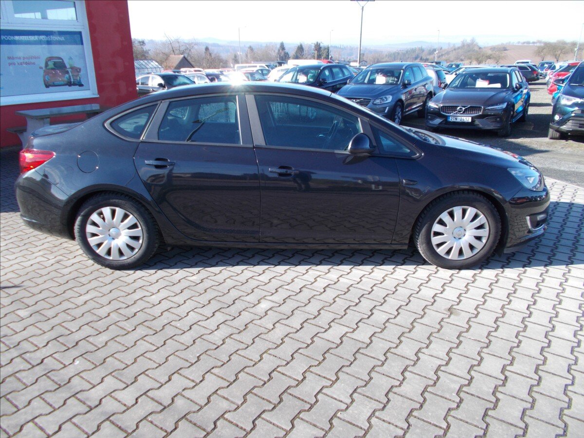 Opel Astra Sedan 1,4 l 103 kw