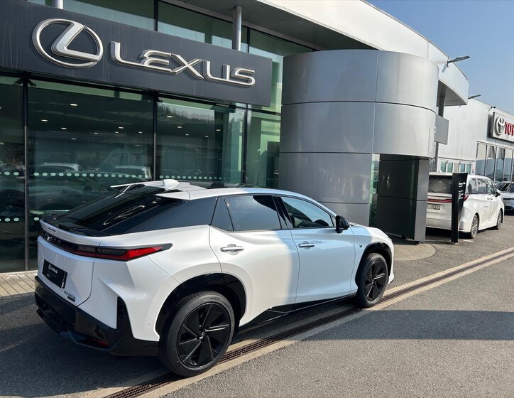 Lexus Ostatní SUV / Terénní 0,0 300 kw