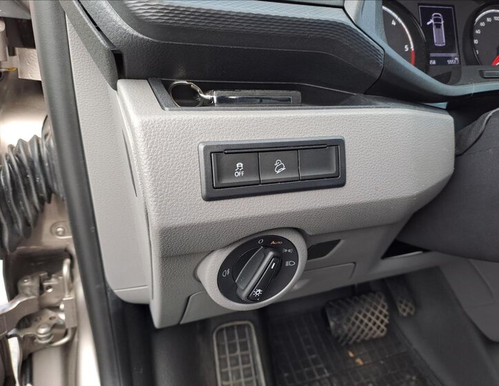 Volkswagen Caravelle 12