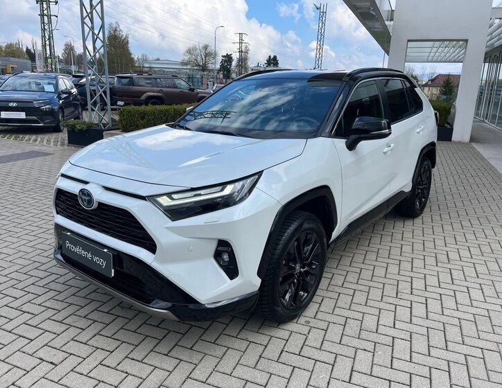 Toyota RAV4 SUV / Terénní 2,5 l 131 kw