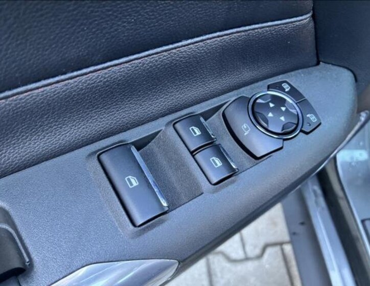 Ford Mustang Kabriolet 5,0 l 310 kw