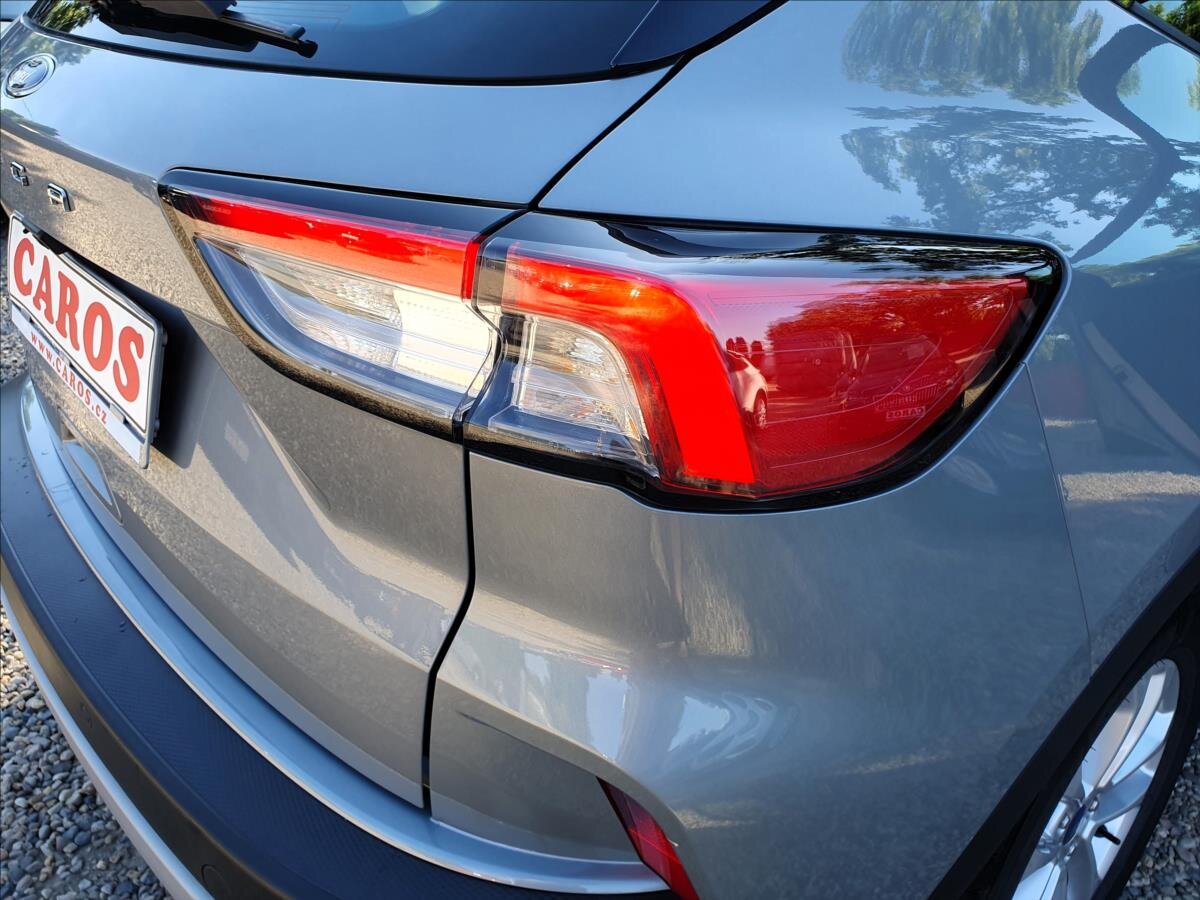 Ford Kuga SUV 1,5 l 88 kw