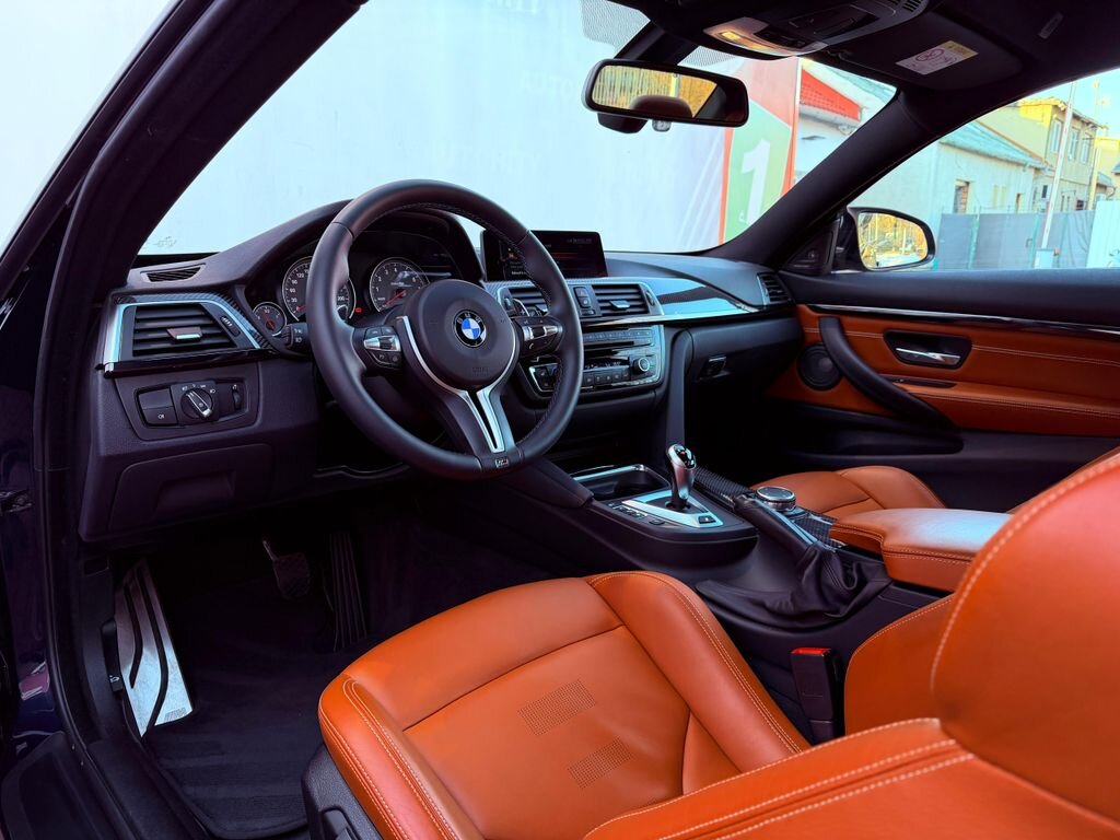 BMW M4 Kupé 3,0 l 317 kw