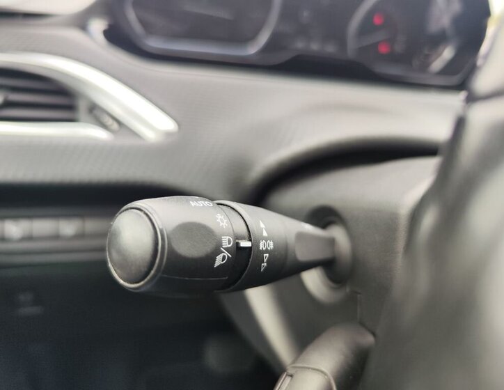 Peugeot 2008 SUV / Terénní 1,2 l 81 kw