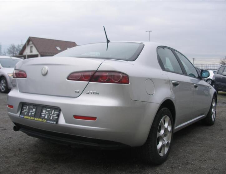 Alfa Romeo 159 3