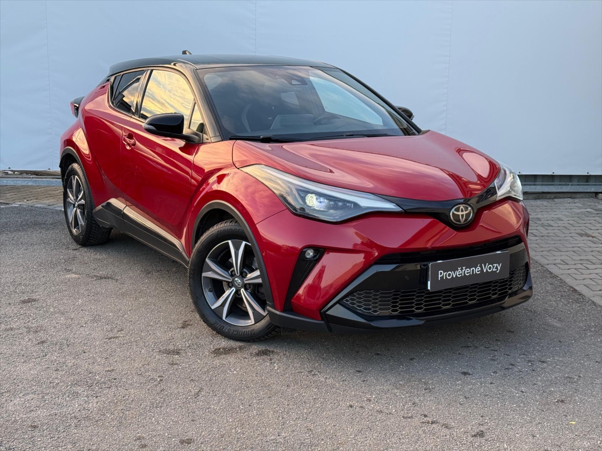 Toyota C-HR SUV 2,0 l 112 kw