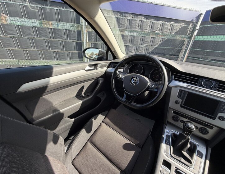 Volkswagen Passat Kombi 2,0 l 110 kw