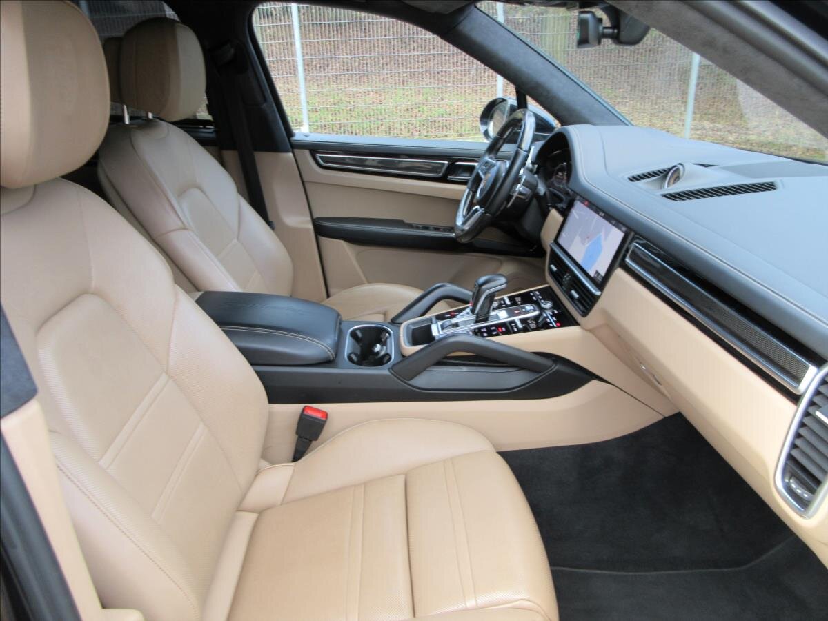 Porsche Cayenne Kombi 2,9 l 324 kw