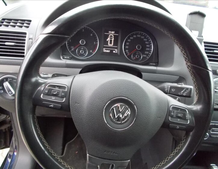 Volkswagen Touran MPV 2,0 l 103 kw