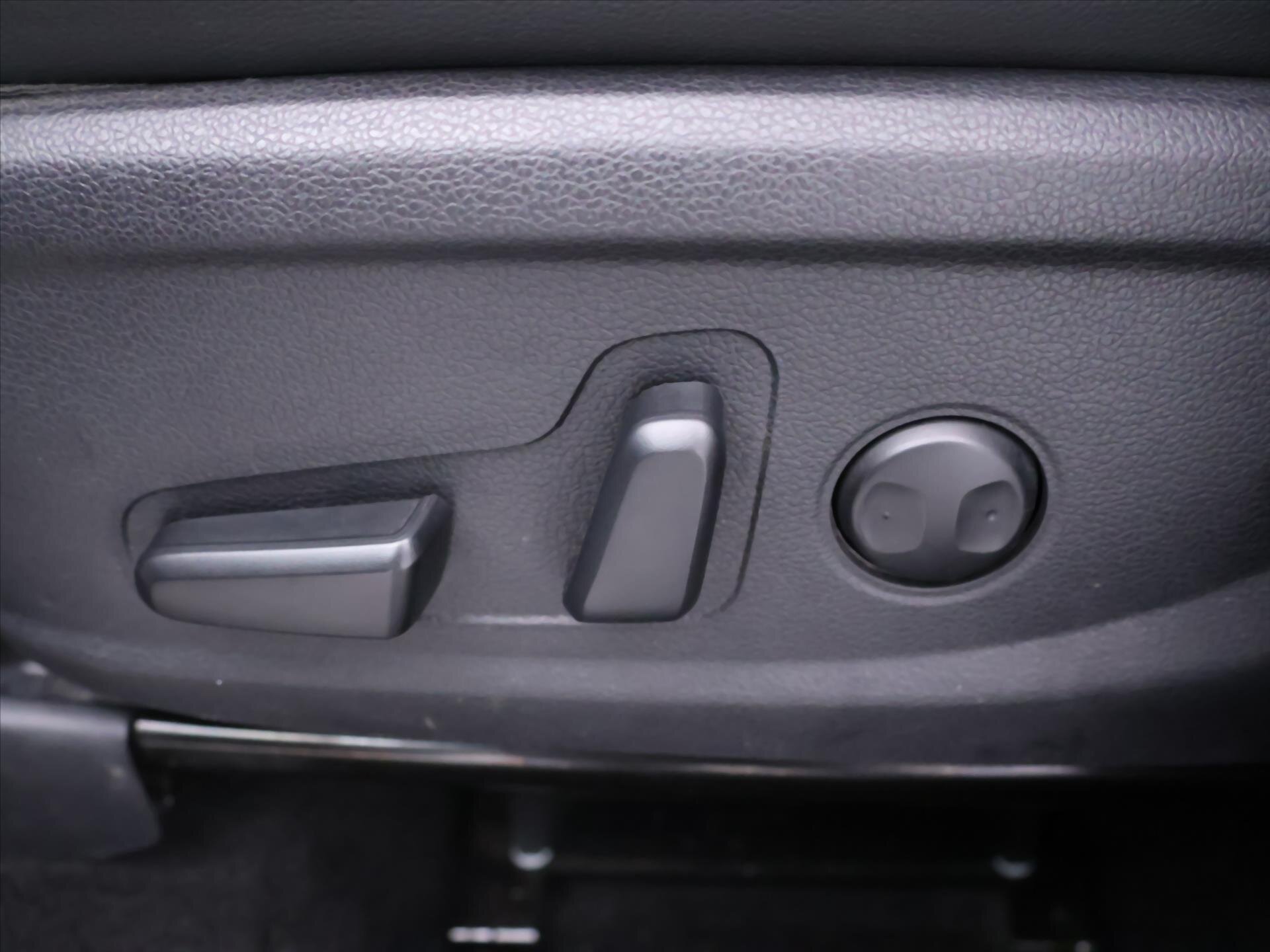 Hyundai Santa Fe SUV 2,2 l 142 kw