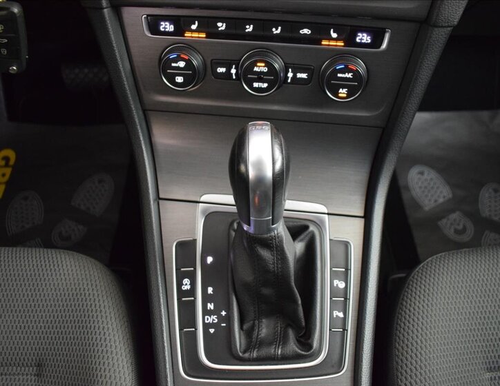 Volkswagen Golf Hatchback 1,4 l 90 kw