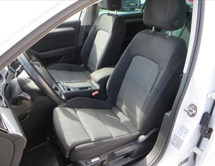 Volkswagen Passat Liftback 1,5 l 110 kw