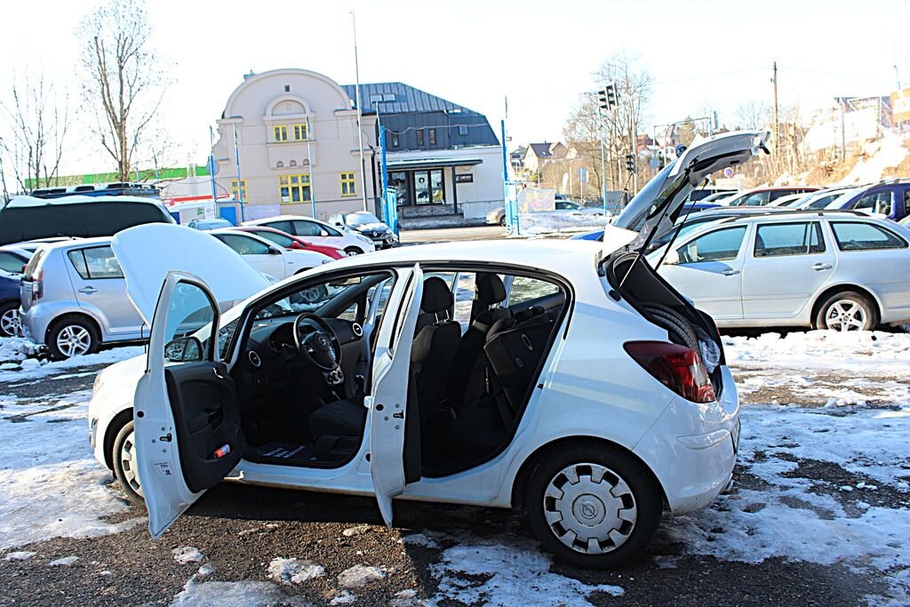 Opel Corsa Hatchback 1,2 l 63 kw