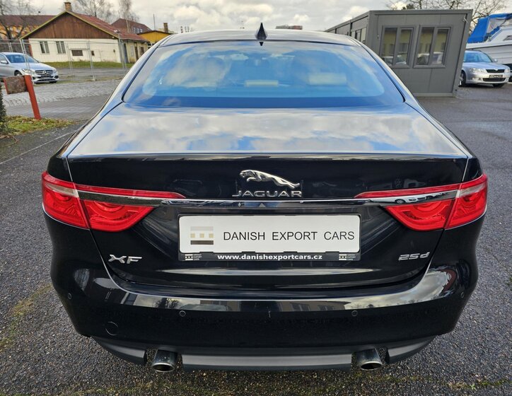 Jaguar XF Sedan 2,0 l 177 kw