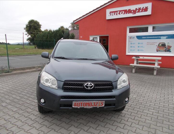 Toyota RAV4 2