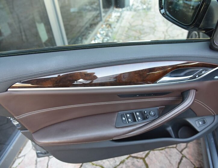 BMW Řada 5 Sedan / Limuzína 4,4 l 340 kw