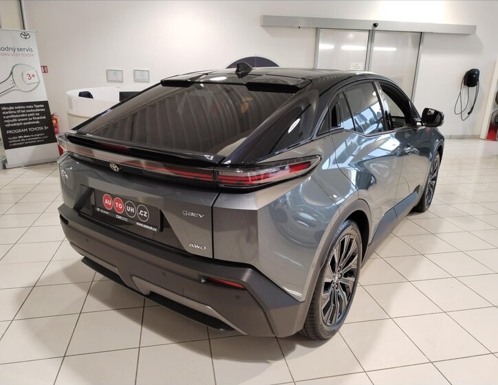 Toyota C-HR CUV / Crossover 0,0 252 kw