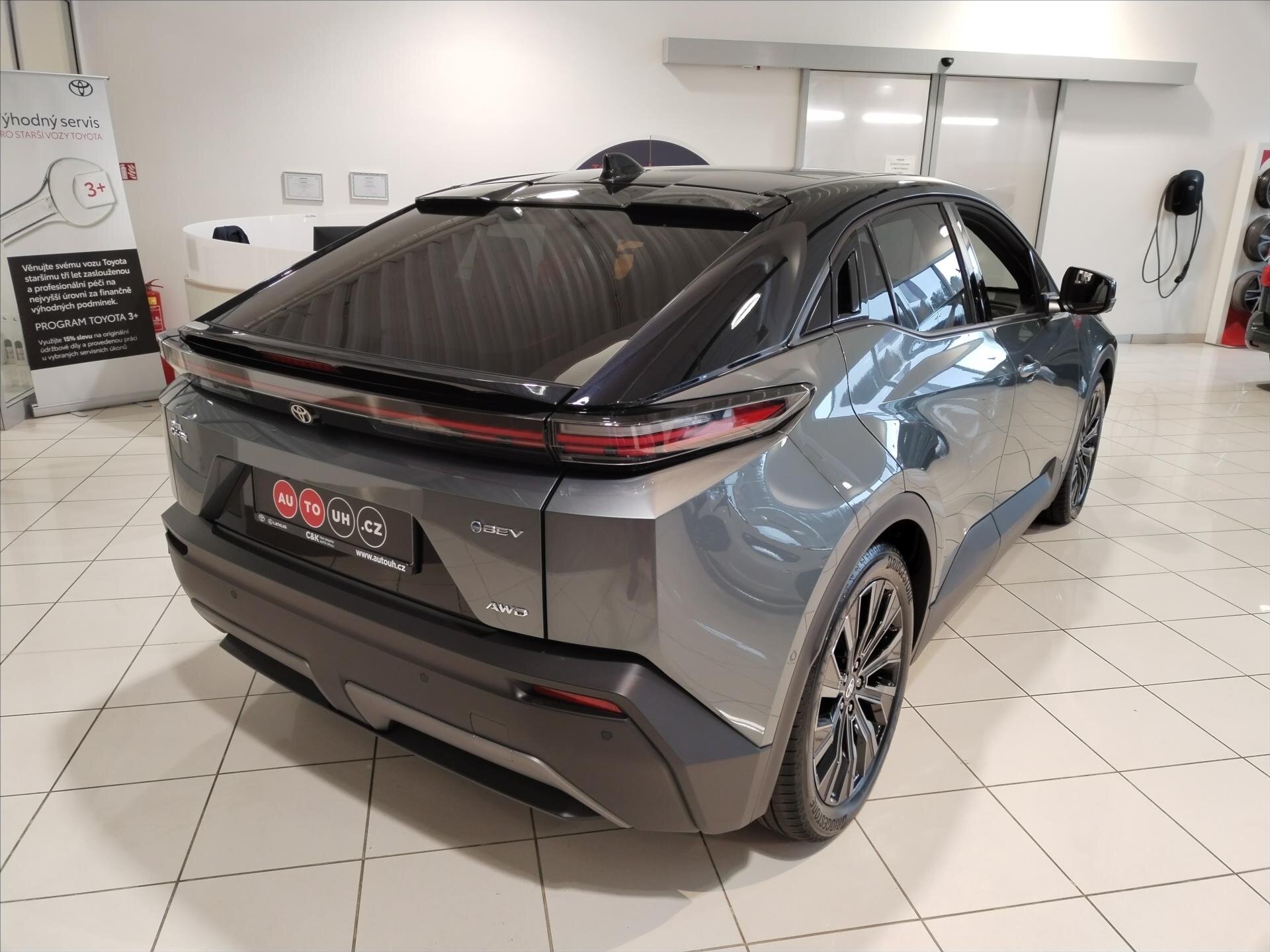 Toyota C-HR CUV / Crossover 0,0 252 kw