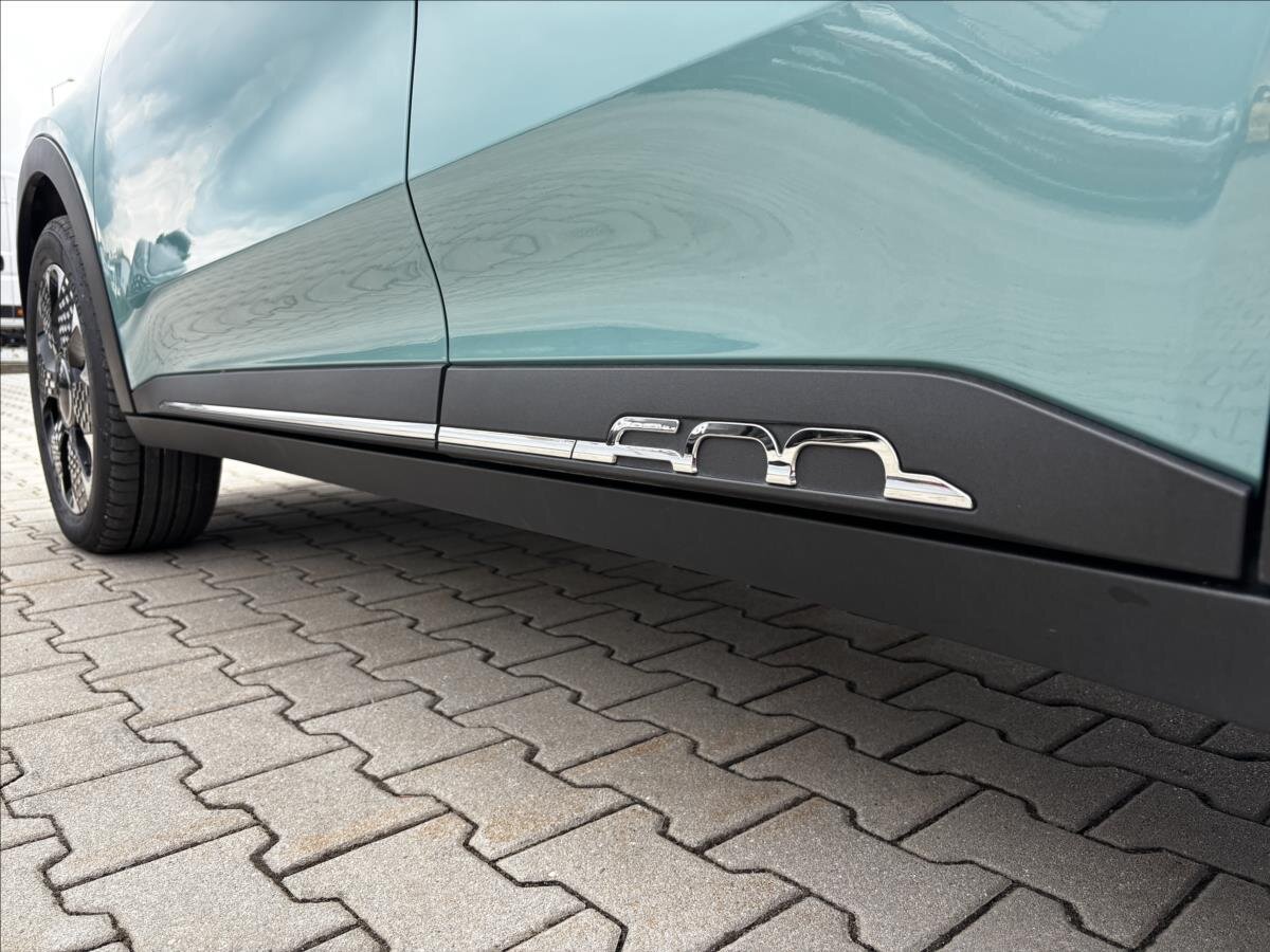 Fiat 600 SUV / Terénní 1,2 l 100 kw