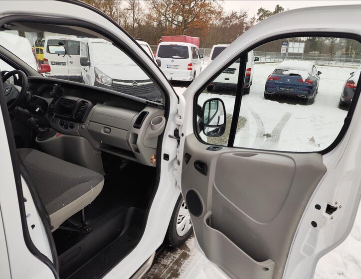 Opel Vivaro 28