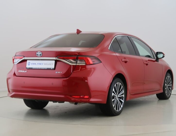 Toyota Corolla Sedan / Limuzína 1,8 l 72 kw