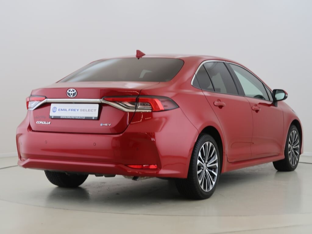 Toyota Corolla Sedan / Limuzína 1,8 l 72 kw