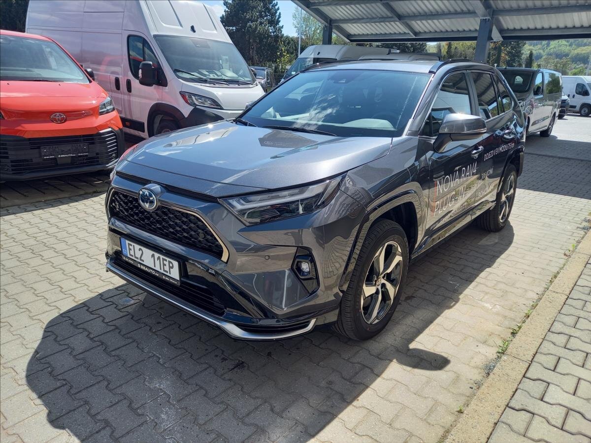 Toyota RAV4 SUV / Terénní 2,5 l 136 kw