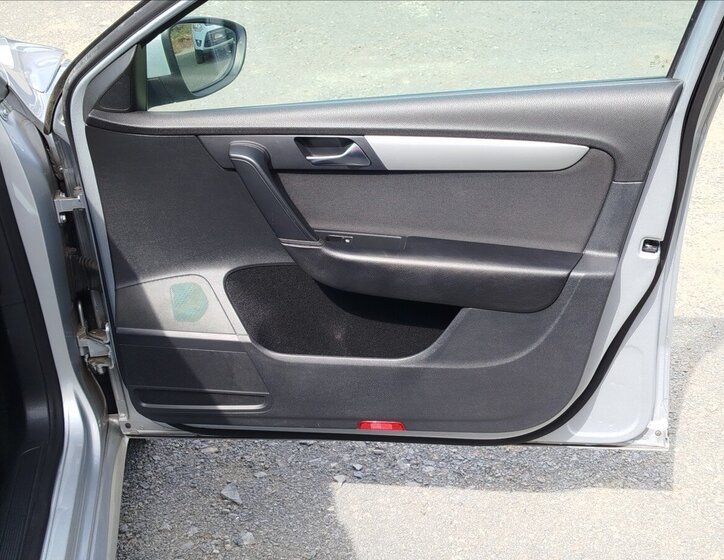 Volkswagen Passat Kombi 2,0 l 103 kw