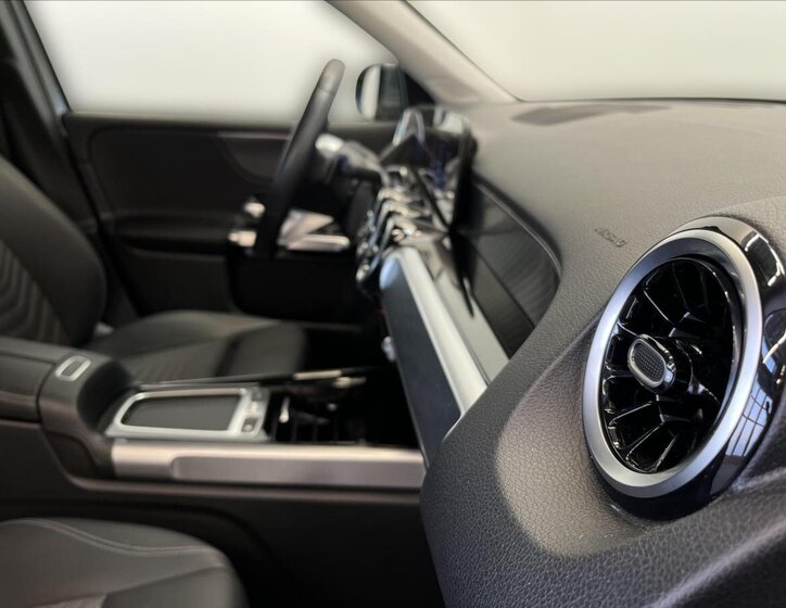 Mercedes-Benz GLB SUV 2,0 l 110 kw