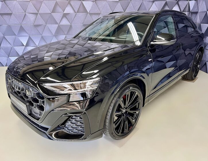 Audi Q8 SUV 3,0 l 210 kw