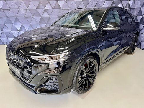 Audi Q8 SUV 3,0 l 210 kw