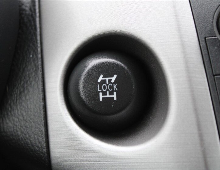 Toyota RAV4 SUV 2,2 l 100 kw