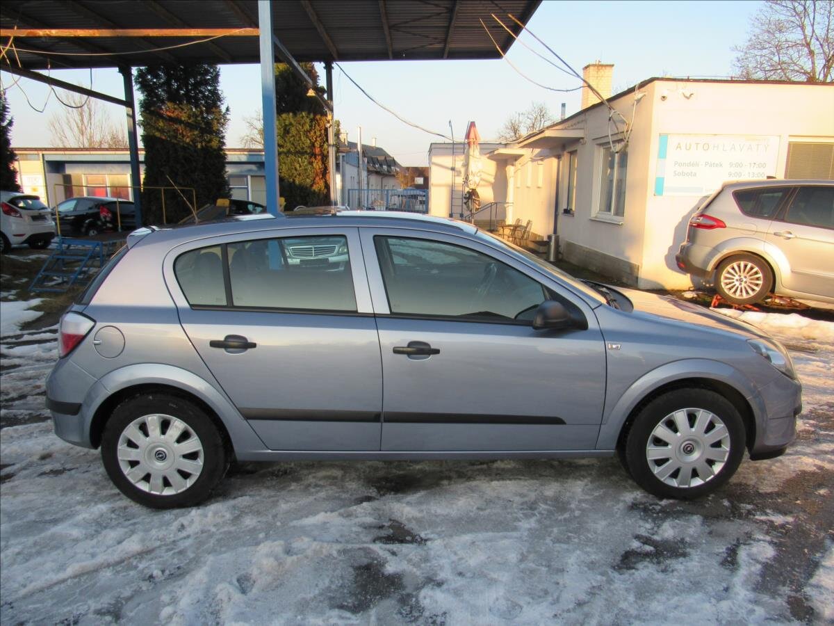 Opel Astra Hatchback 1,4 l 66 kw