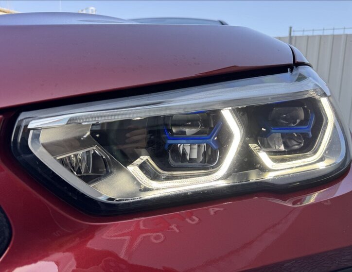 BMW X6 Sedan / Limuzína 3,0 l 210 kw