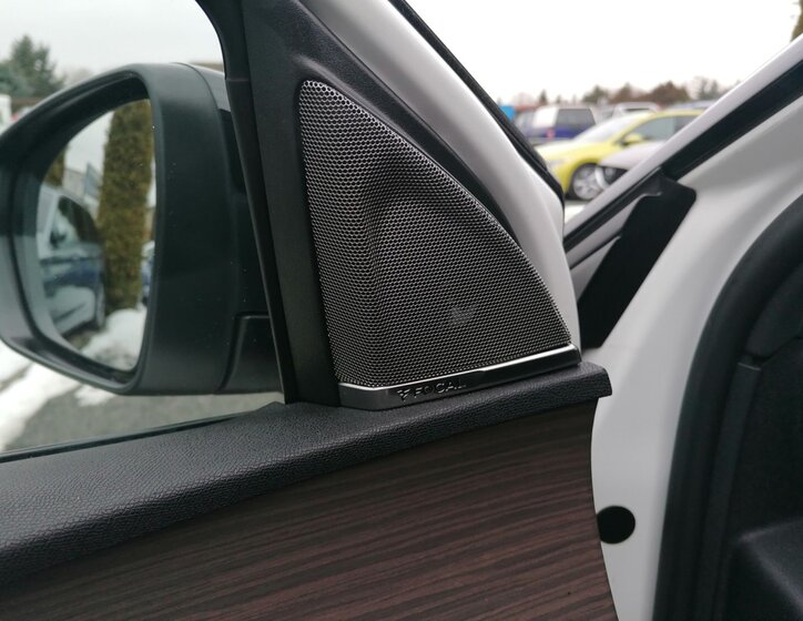 Peugeot 5008 SUV 1,5 l 96 kw