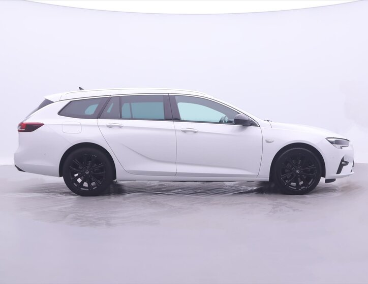 Opel Insignia Kombi 2,0 l 128 kw