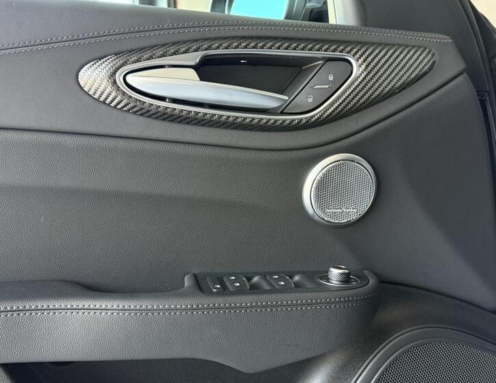 Alfa Romeo Giulia 16