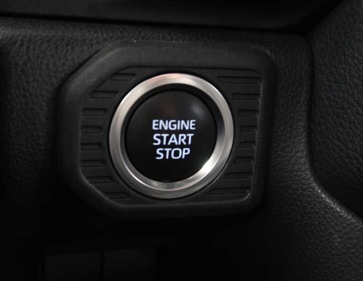 Toyota Land Cruiser Kombi 2,8 l 151 kw