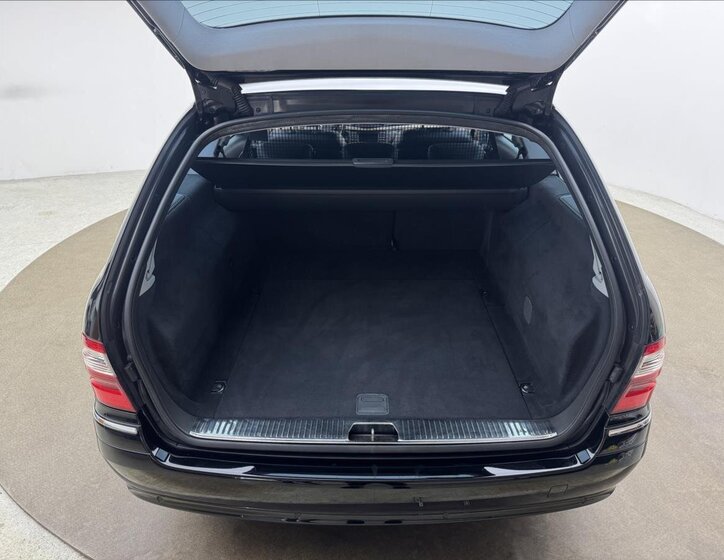 Mercedes-Benz Třídy E Kombi 3,0 l 170 kw